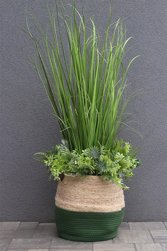 Belito Green Basket, sztuczna trawa w koszu z ziołami