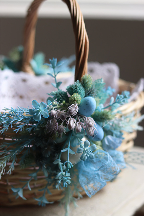 Ocean Blue, dekorowany koszyczek wielkanocny z serwetką