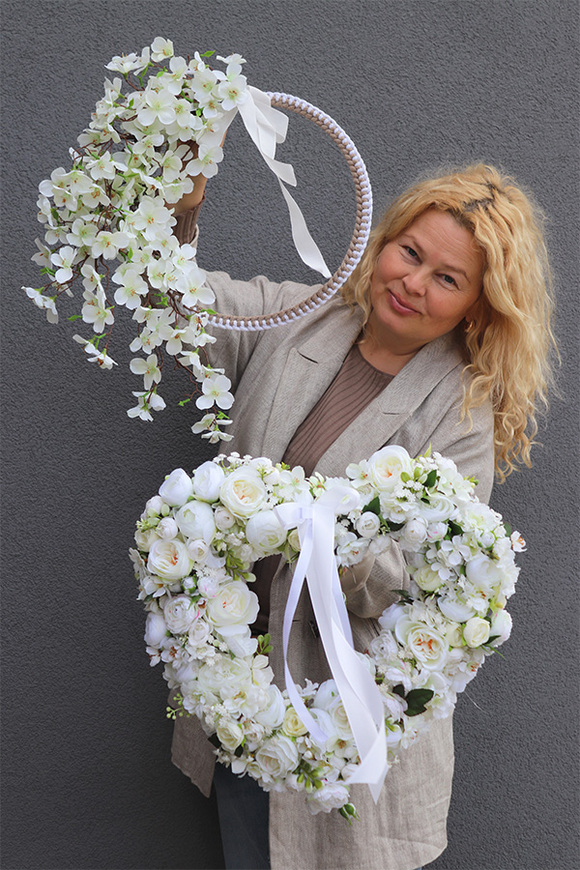 Jabłoń Slim, wianek na drzwi na obręczy