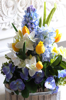 Hicynty & Bratki, wiosenna dekoracja w skrzynce