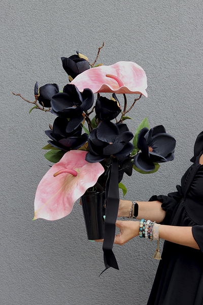 Czarna Magnolia, bukiet nagrobny we wkładzie