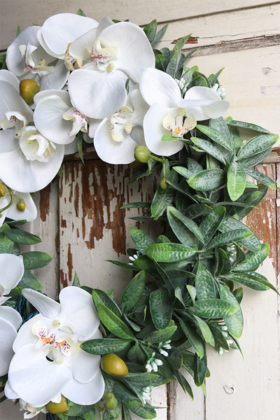 asymetryczny wianek z chwostem, Orchidelia White 2, śr.42cm