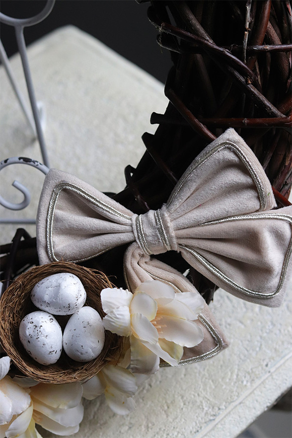 Fioletowa Delikata, wielkanocny wianek dekoracyjny