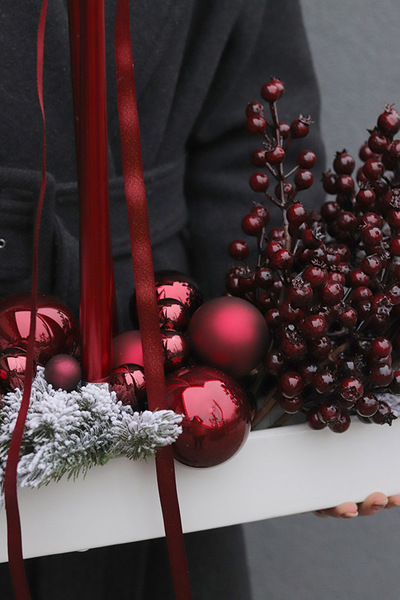 Longia Bordetta, stroik świąteczny z jagodami