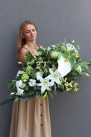 Palermo Bianco, jasna wiązanka nagrobna z anturium