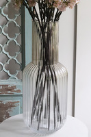 Kalina Bottle, bukiet kwiatów w wazonie