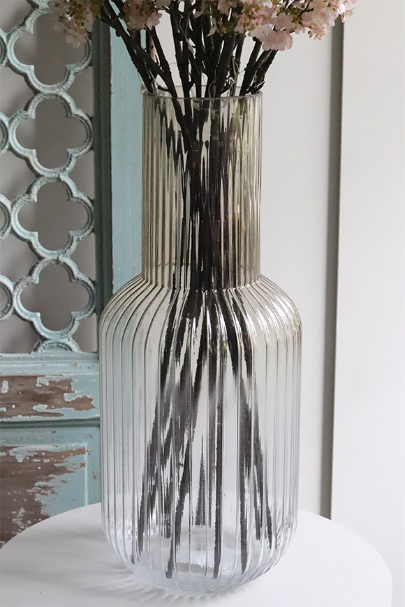 Kalina Bottle, bukiet kwiatów w wazonie