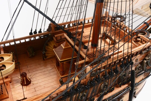 San Felipe, ekskluzywny model galeonu z rozwiniętymi żaglami