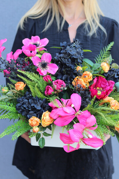 Domenicana, kwiatowa kompozycja w naczyniu