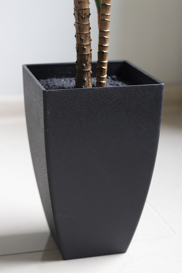 Palma Livistona Young, sztuczna roślina w doniczce