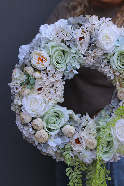 Pistacia Italia 2, piękny kwiatowy wianek na drzwi