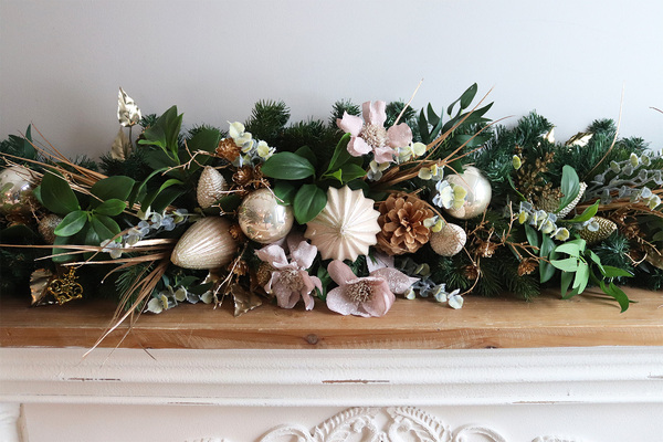 Olinea Christmas, świąteczna girlanda na kominek