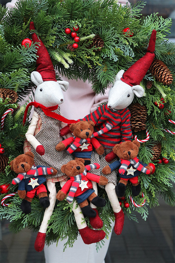 Święta w komorowie, świąteczny wianek na drzwi