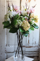 Getuda, bukiet magnolii i hortensji w szklanej tubie, wys.91cm 