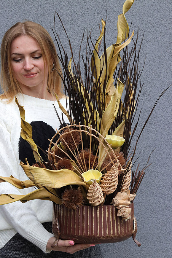 Steampunk, kompozycja kwiatowa z suszem