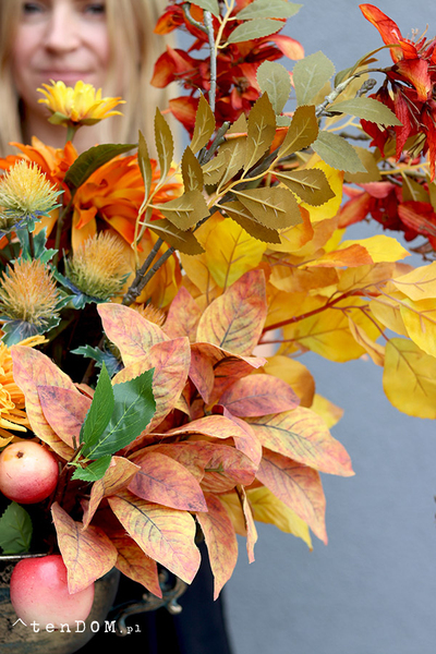Pani Jesień, kompozycja kwiatowa w pucharze