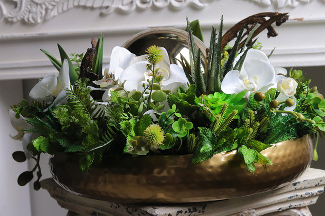 Goldenito Dekoria 2, kompozycja ze storczykiem w złotej misie