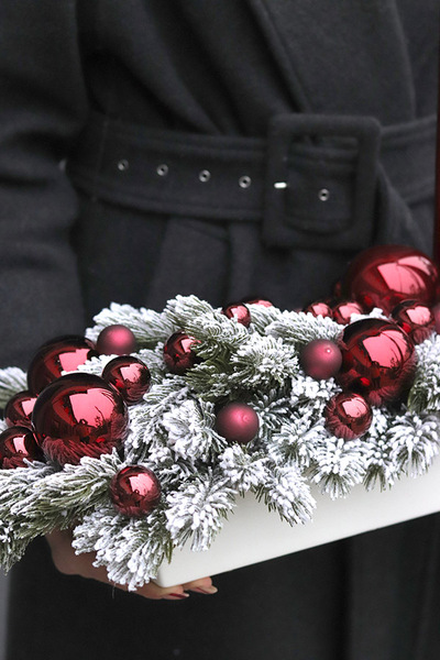 Longia Bordetta, stroik świąteczny z jagodami