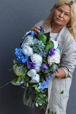 Blusilda Premium, niebiesko-biały bukiet nagrobny, wys.54cm