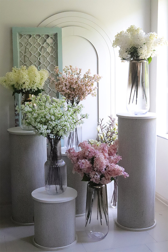 Kalina Bottle, bukiet kwiatów w wazonie