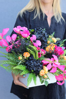 Domenicana, kwiatowa kompozycja w naczyniu