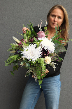 Bastina Selendia, bukiet nagrobny we wkładzie, dł.46cm