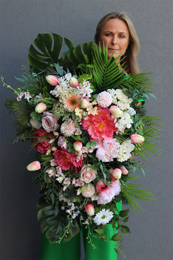 różowa wiązanka nagrobna, Premium Memoria, dł.90cm