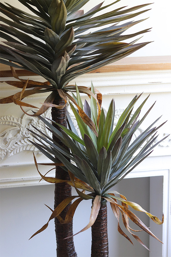 Jukka Miami, sztuczna roślina w donicy