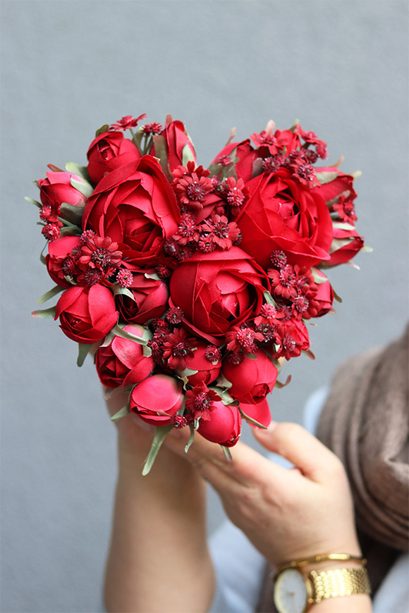 Heartino Red, kompozycja nagrobna w kształcie serca