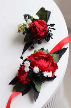 The Night, biżuteria kwiatowa na bal maturalny, komplet butonierka + korsarz
