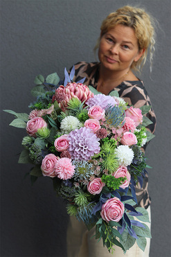 pastelowa dekoracja nagrobna w misie, Kerrata Pink, dł.75cm   