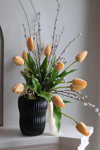 Orange Easter, stroik wielkanocny z tulipanami