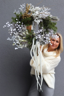 Królewska Zima, zimowy wianek z jagodami, rozp.70cm