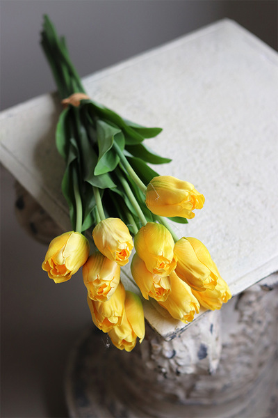  Yellow Spring, bukiet tulipanów satynowych