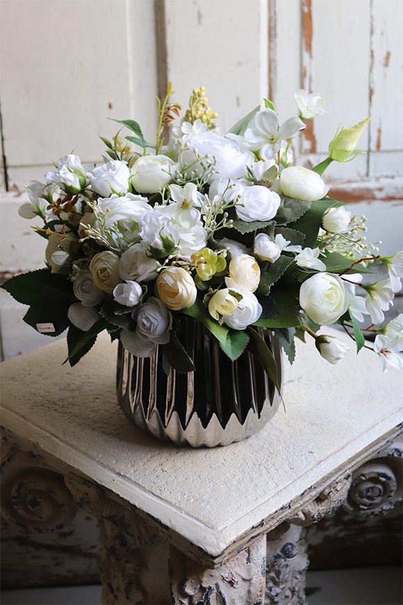 Edolia, kompozycja kwiatowa w lustrzanej donicy, wym.25x30cm 