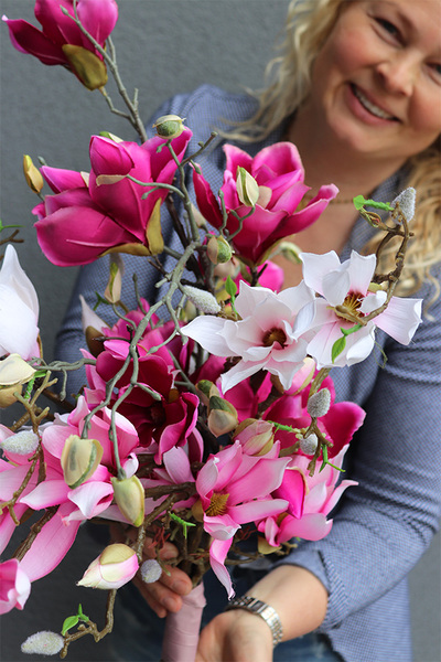 bukiet różowych kwiatów, Magnolie Moko S, dł.60cm