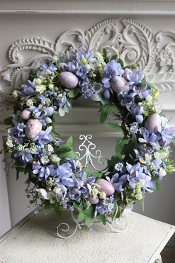 Very Peri Eggs, wielkanocny wianek dekoracyjny, śr.42cm