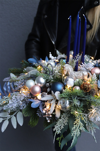 Blue Eveline Pompadour, adwentowy stroik LED