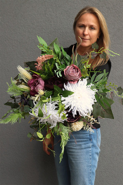 Bastina Selendia, bukiet nagrobny we wkładzie, dł.46cm