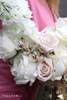 Perlage, kompozycja kwiatowa w pucharze