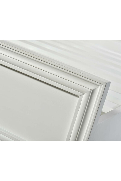 Bristol White, łóżko z zagłówkiem