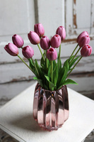 Spring Alla, bukiet gumowych tulipanów w szklanym wazonie, wys.40cm