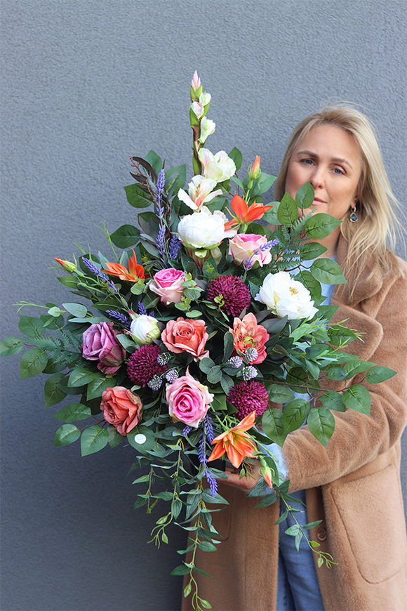 Heydera, nagrobny bukiet we wkładzie do flakonu