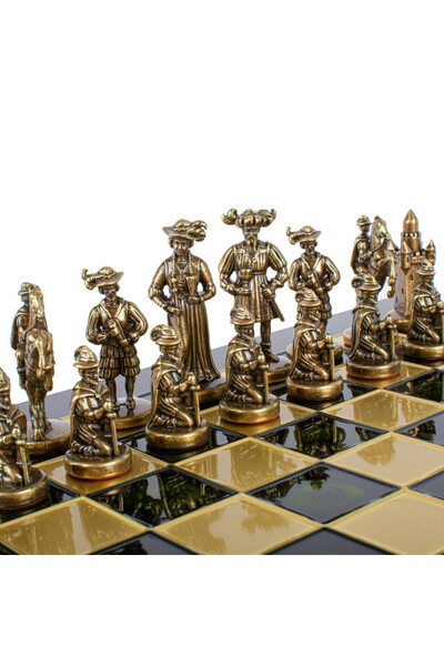  Średniowiecze, ekskluzywne szachy mosiężne