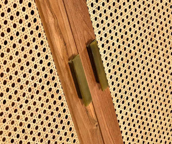 Bari, szafka z drewna tekowego