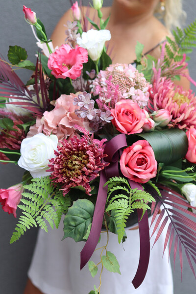 Astry Pink Modeno, kompozycja nagrobna w naczyniu