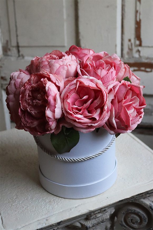 flowerbox z różowymi peoniami, Delia, wys.26cm 
