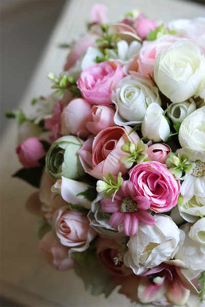 bukiet wiosennych kwiatów w szklanym wazonie, Hellissa Big