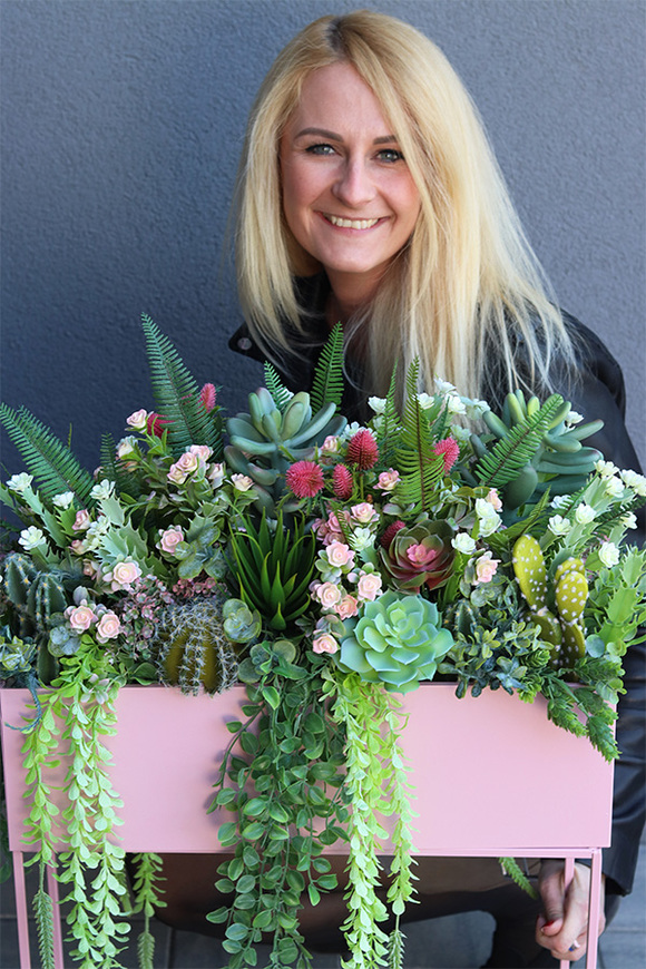 Pink Lady Modern, sukulenty w donicy na stojaku, wys.93x88x30cm