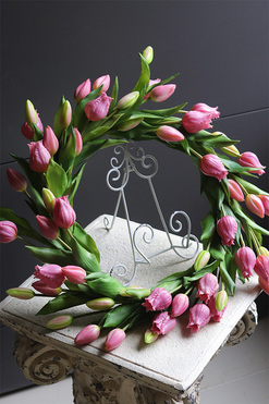 Tulippo Subtelle, wianek z gumowych kwiatów na obręczy, śr.47cm